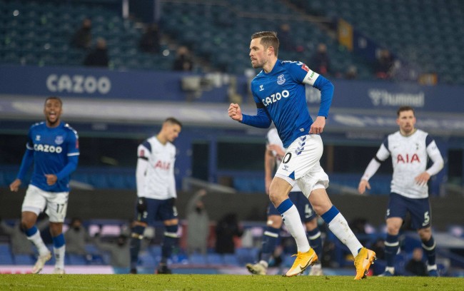 库恩拥有出 库恩拥有出